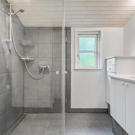 3 Bedroom Lovely In Holiday home *