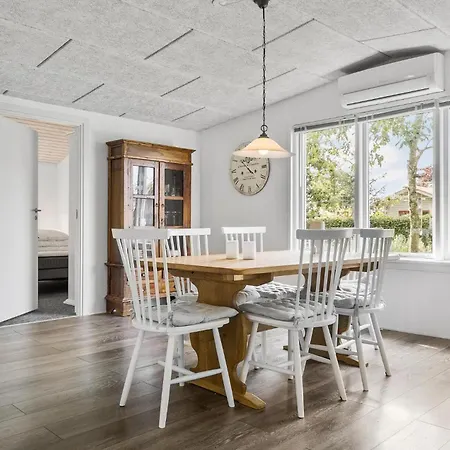 Holiday home 3 Bedroom Lovely In *