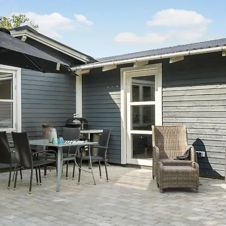 Holiday home 3 Bedroom Lovely In *