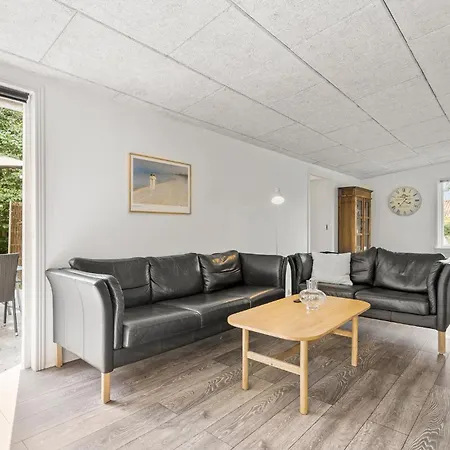 3 Bedroom Lovely In *