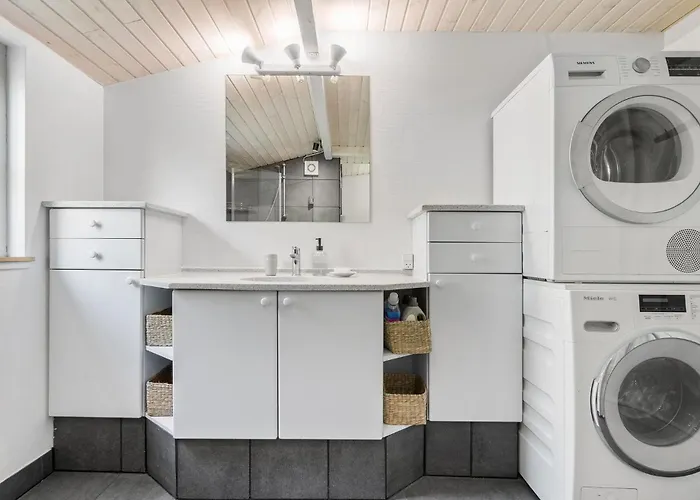 3 Bedroom Lovely In Semesterbostad Skjern