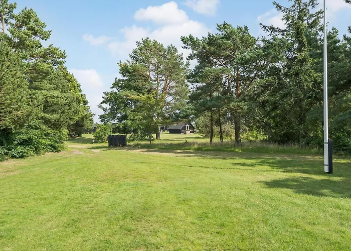 3 Bedroom Lovely In Semesterbostad *