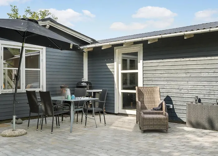 Semesterbostad 3 Bedroom Lovely In *